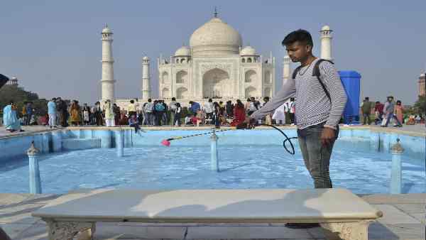 क्या कोरोना की तीसरी लहर से होगी नए साल की शुरुआत ?