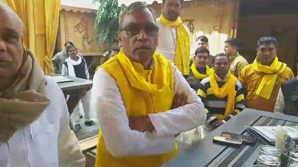 राजभर ने क्यों कहा ...गाय हमारी माता है तो सांड क्या है राजभर ने क्यों कहा ...गाय हमारी माता है तो सांड क्या है