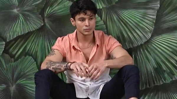 'टास्क में तेरा हाथ लड़कियों को कहां-कहां...'