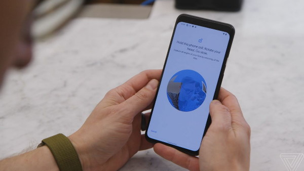 पलकें उठाई थीं ऊपर