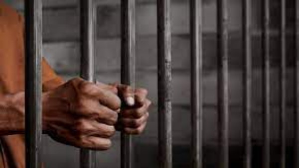 जुएं में हारा था पैसे