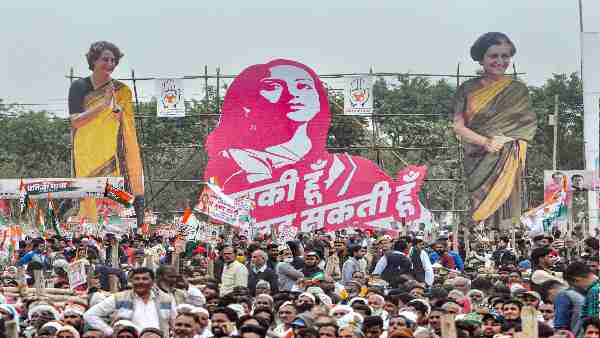 प्रियंका कोशिश तो खूब कर रही हैं...लेकिन प्रियंका कोशिश तो खूब कर रही हैं...लेकिन