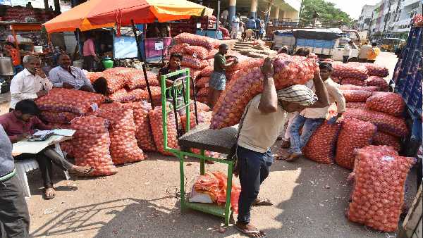 कमीशन एजेंट की सफाई