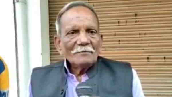 मुझे मिल गए कई बेटे: शहीद के पिता नरेंद्र सिंह ने कहा