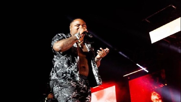 शुरुआत में छिपाई रैपर की पहचान शुरुआत में छिपाई रैपर की पहचान