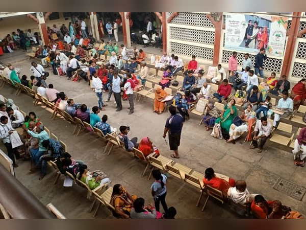 Resident doctor protests continue, delhi People face difficulty 