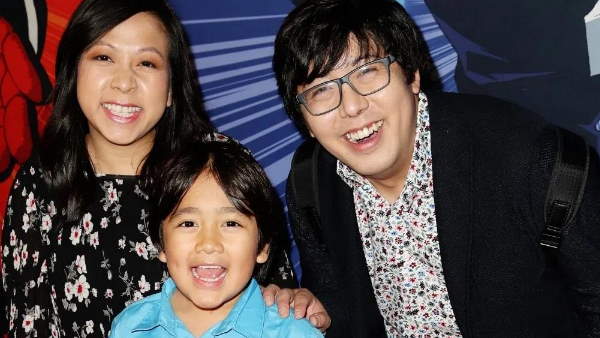 सभी वीडियो को मिलाकर 44 अरब से ज्यादा व्यूअरशिप