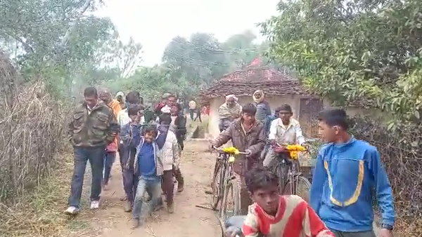 नामांकन फॉर्म वाली राश‍ि लौटाएंगे 