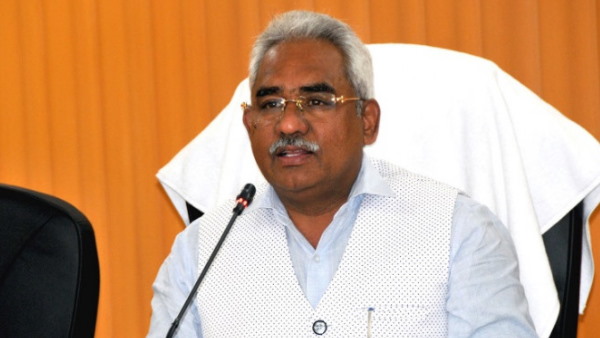 े्नि े्नि