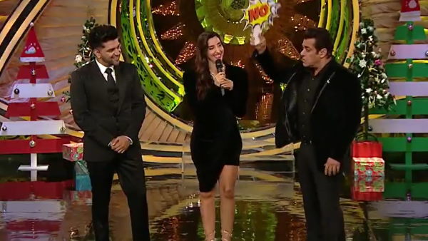 नोरा को मारी सलमान ने आंख