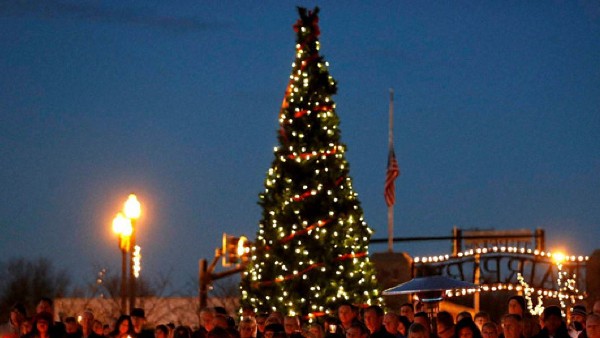 बिना गिफ्ट को नुकसान पहुंचाए पकड़ा