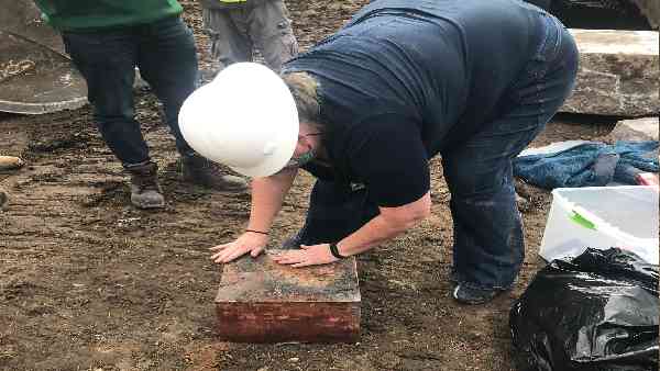 134 साल पुराने इस टाइम कैप्सूल में छिपा है बड़ा रहस्य