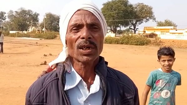 एक ट्रांसफॉमर निजी काम में लगाया