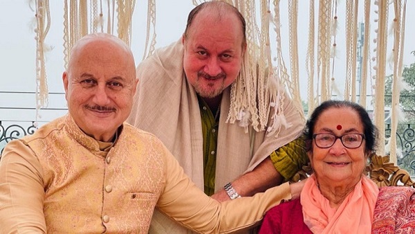 वृंदा खेर एक्टर अनुपम के छोटे भाई राजू खेर की बेटी हैं