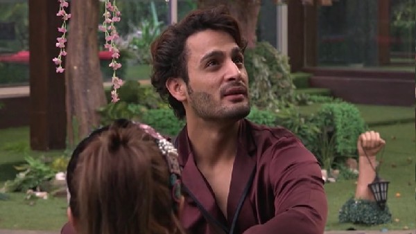 आसिम से की उमर की तुलना 