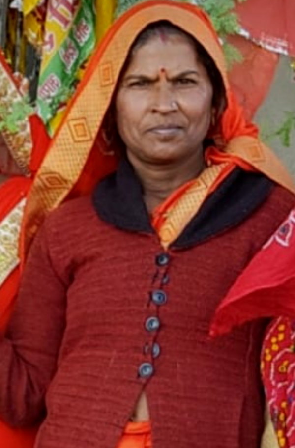  घर पर अलमारी भी खुली मिली