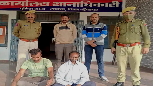 बहन अनुष्का साबला उसके घर आए