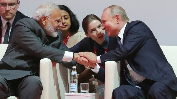 अमेरिका-रूस के बीच भारत का बैलेंस अमेरिका-रूस के बीच भारत का बैलेंस