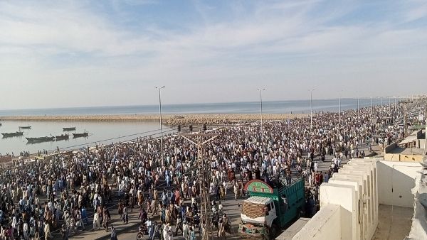 ग्वादर में विशालकाय प्रदर्शन
