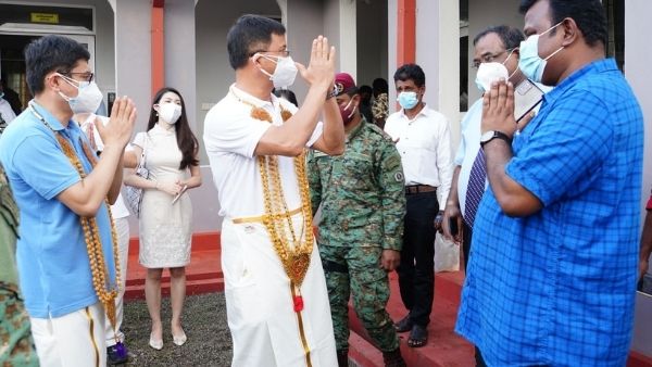 मछुआरों को दिए मछली पकड़ने वाले मशीन मछुआरों को दिए मछली पकड़ने वाले मशीन