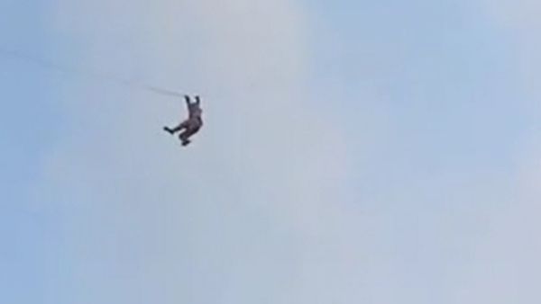 कैसे हवा में पहुंचा प्रतिभागी