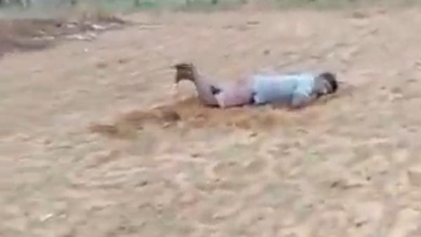 कैसे हवा में उड़ने लगा शख्स