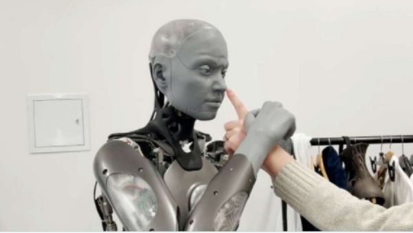 भविष्य की झलक दिखाता रोबोट