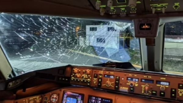 35 हजार फीट पर हादसा