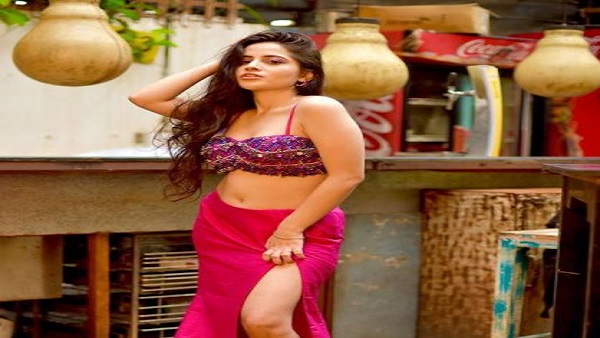 Urfi Javed एक सिंगर भी हैं