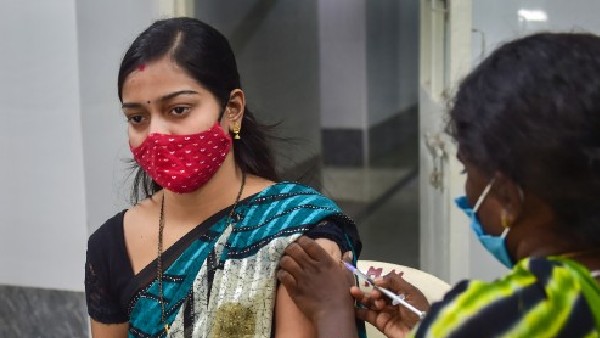 वैक्सीन को लेकर चेतावनी वैक्सीन को लेकर चेतावनी