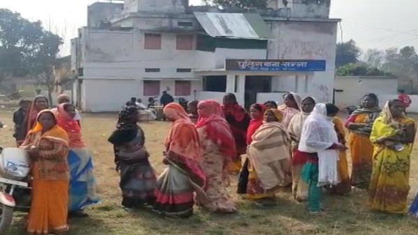 पिता की शिकायत पर हुई कार्रवाई