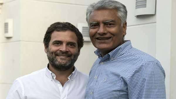 तीन गुटों में बंट सकती है पंजाब कांग्रेस तीन गुटों में बंट सकती है पंजाब कांग्रेस