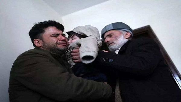  रिश्तेदारों को सौंपा गया बच्चा