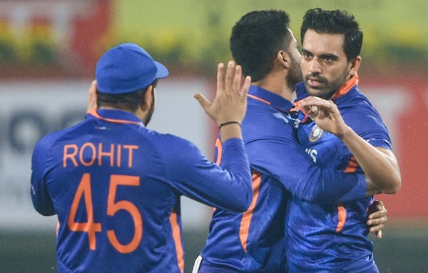 दीपक चाहर को मौका देना चाहते हैं गावस्कर-