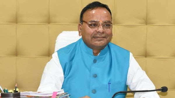 कांग्रेस बताएं उसने शराबबंदी का वादा किया था कि नही: पूर्व मंत्री अजय चंद्राकर कांग्रेस बताएं उसने शराबबंदी का वादा किया था कि नही: पूर्व मंत्री अजय चंद्राकर