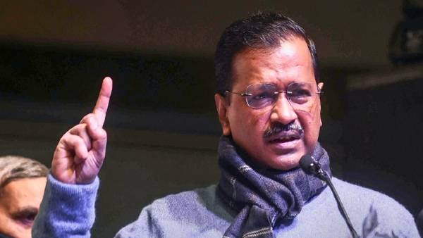 आम आदमी पार्टी में भी बग़ावत