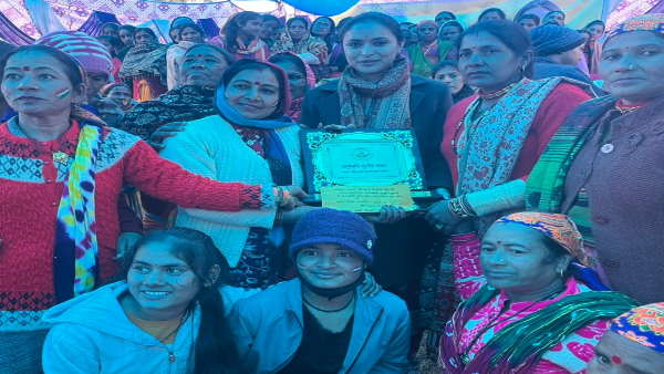 2018 में हरक सिंह के परिवार में हुई शामिल