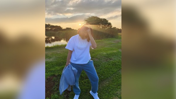 सिंपल लुक ने खींचा फैंस का ध्यान