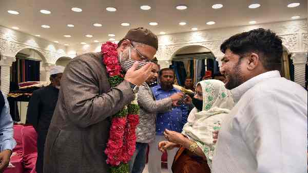 'एआईएमआईए धर्म या जाति पर आधारित दल नहीं है' 'एआईएमआईए धर्म या जाति पर आधारित दल नहीं है'