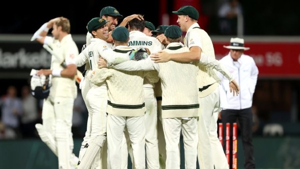 अच्छी शुरुआत के बाद बिखरा इंग्लैंड