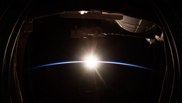 पहली बार 10 लोगों ने मनाया न्यू ईयर