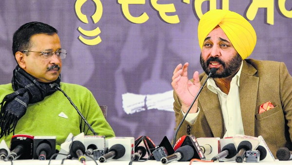 CM Arvind Kejriwal said Navjot Singh Sidhu fight is only to become Chief Minister CM Arvind Kejriwal said Navjot Singh Sidhu fight is only to become Chief Minister