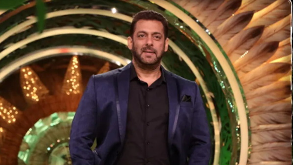 घर आई जनता ने राखी को किया बेघर