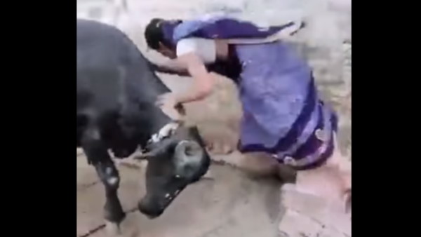 बाल-बाल बची महिला बाल-बाल बची महिला