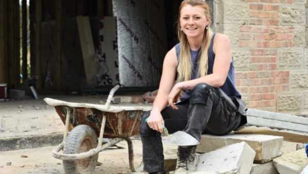 राजमिस्त्री का काम देख, लोगों ने कहा- बदसूरत 