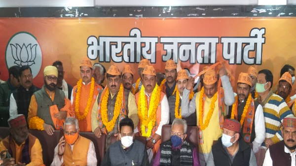 ब्राह्मणों का विश्वास जीतने की कवायद 