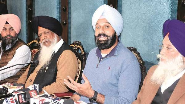 बिक्रम मजीठिया ने क्यों छोड़ा अपना गढ़ ?