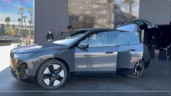 गाड़ी में लग्जरी की कोई कमी नहीं