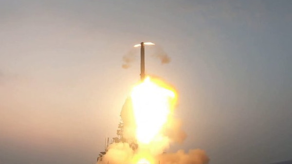 हवा से हवा में मार करने में सक्षम 