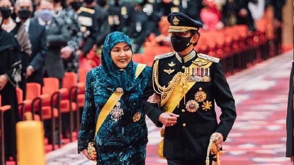 हेयरकट के लिए 13 लाख का करते हैं खर्चा